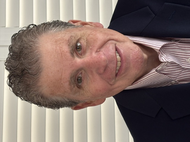 brokerPhoto